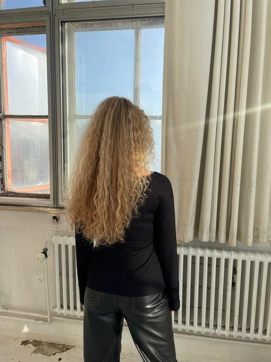 Isla – Zwarte Blouse met Flared Mouwen