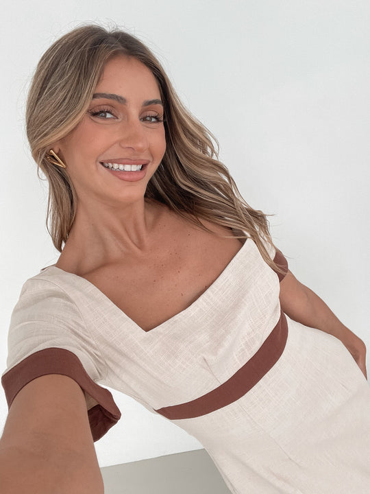 Dames | Adrianne Jurk | Vierkante Halslijn | Korte Mouwen | Rechte Rok | Maxi Lengte