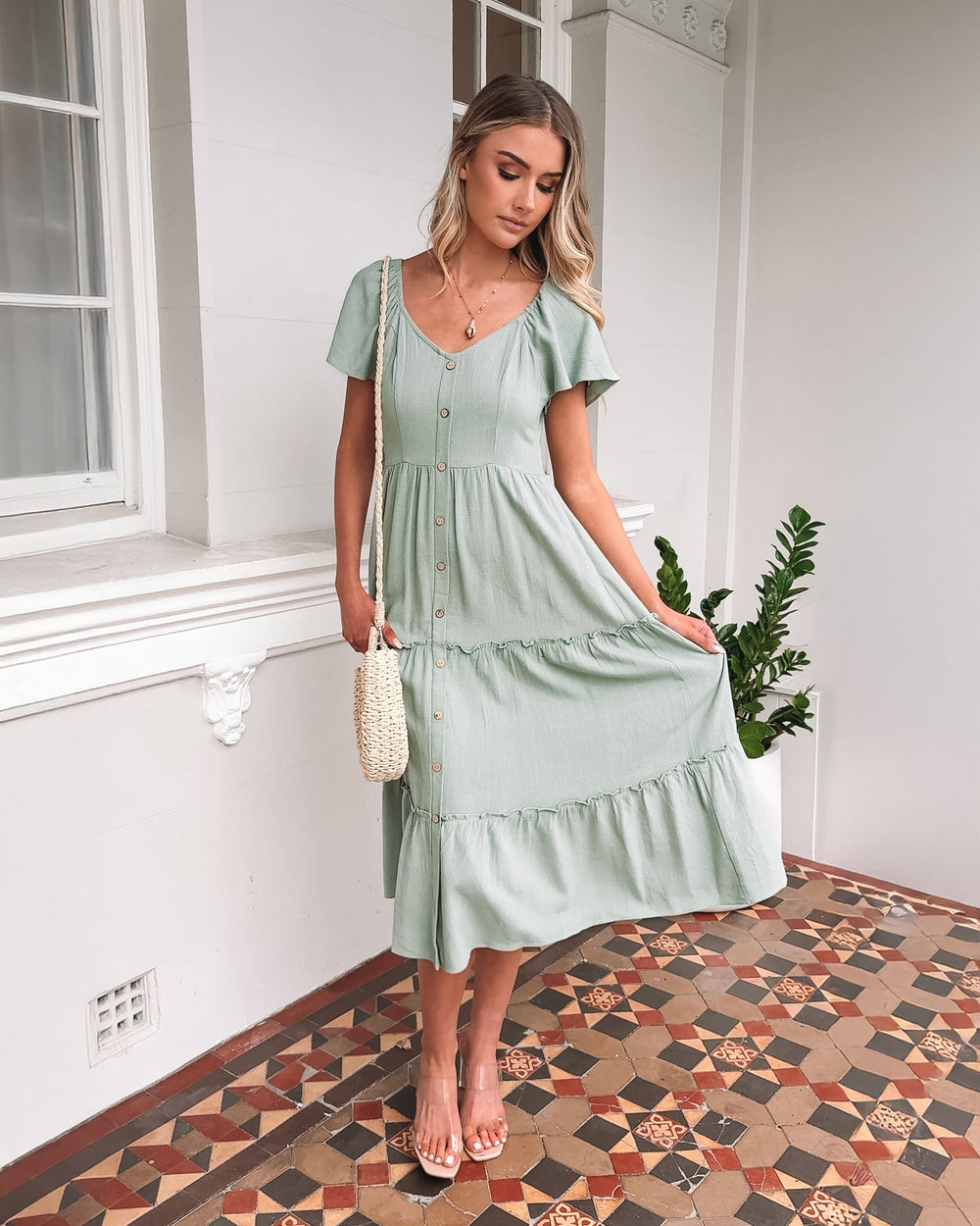 Midi Lengte | Jurk | Salie | V-Hals | Ruches Rok | Elastische Schouders | Relaxte Pasvorm