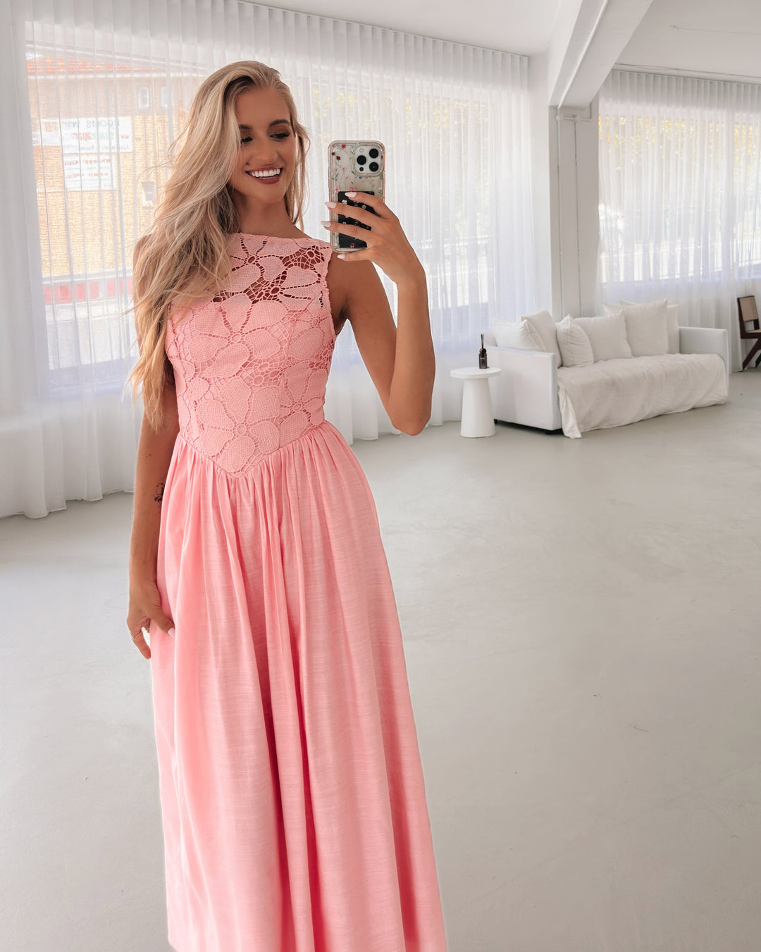 Dames | Contessa Jurk | Mouwloos | Bootnek | Kant Lijfje | Maxi Lengte