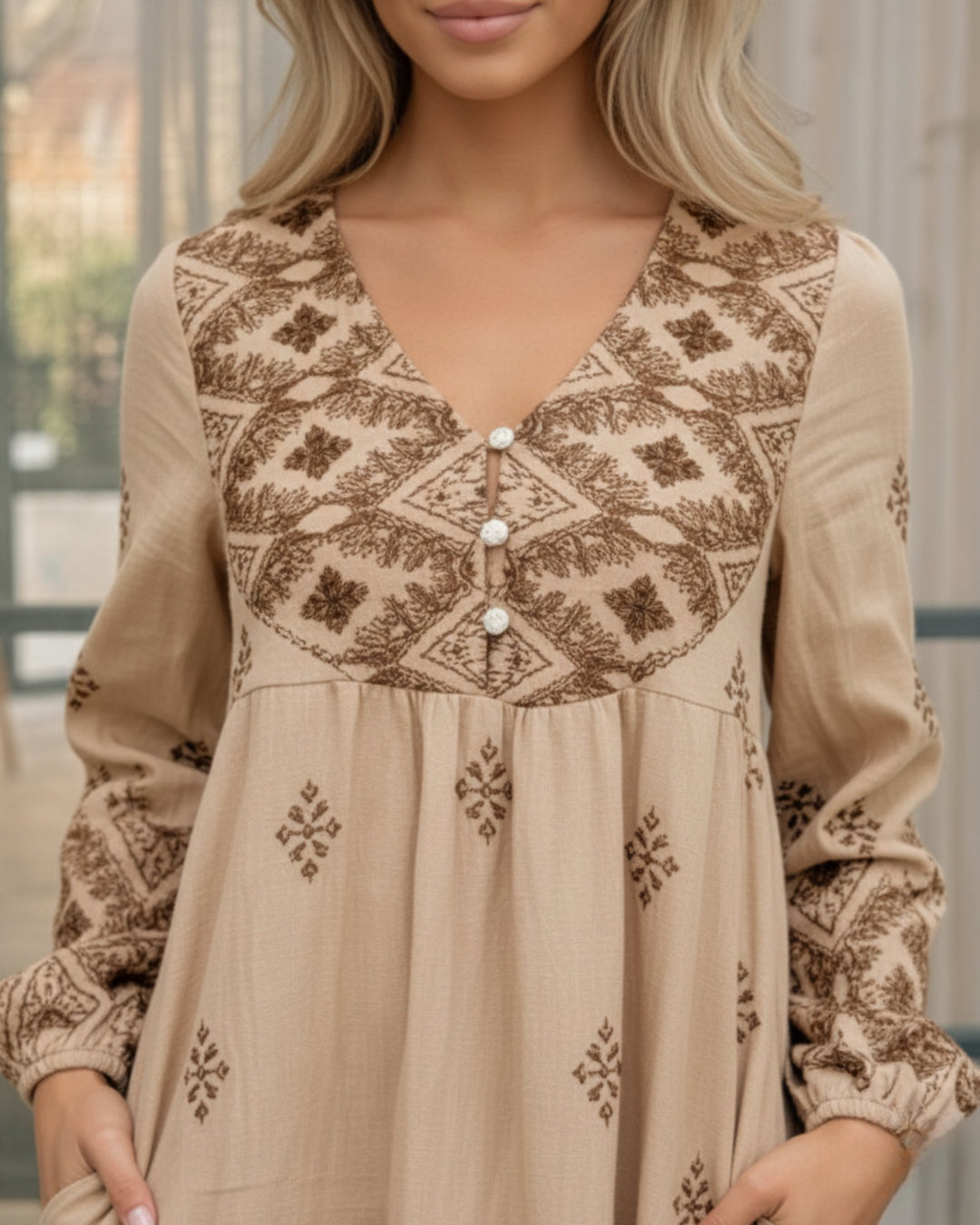 Vrouw | Jurk | V-Hals | Knopen | Lange Bisschopsmouwen | Relaxed Fit | Knie Lengte | Print