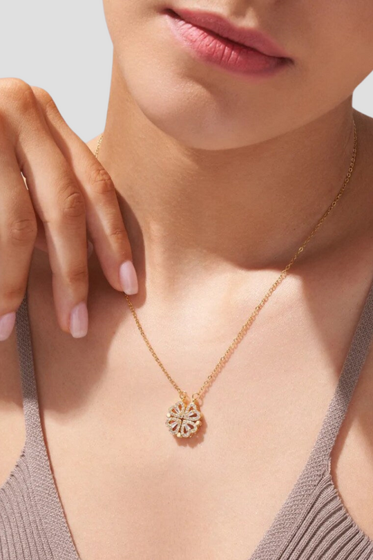 Dames Ketting met Harten en Cirkel Hanger | Verstelbare Goudkleurige Halsketting | Zirkonia Sieraden