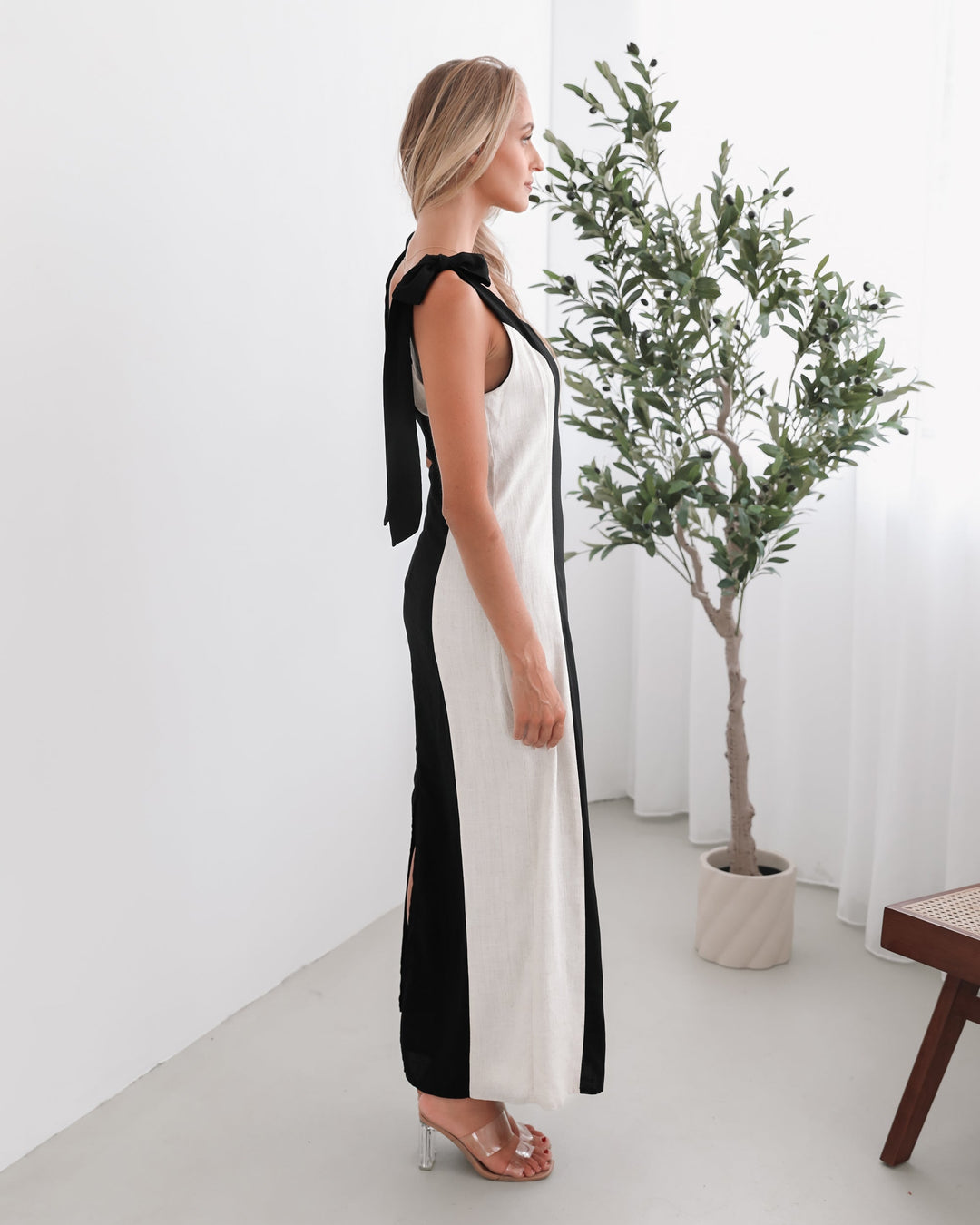 Dames | Morticia Jurk | Fit-and-Flare | Ronde Halslijn | Zelfbindende Bandjes | Maxi Lengte