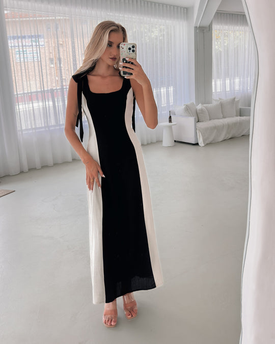 Dames | Morticia Jurk | Fit-and-Flare | Ronde Halslijn | Zelfbindende Bandjes | Maxi Lengte