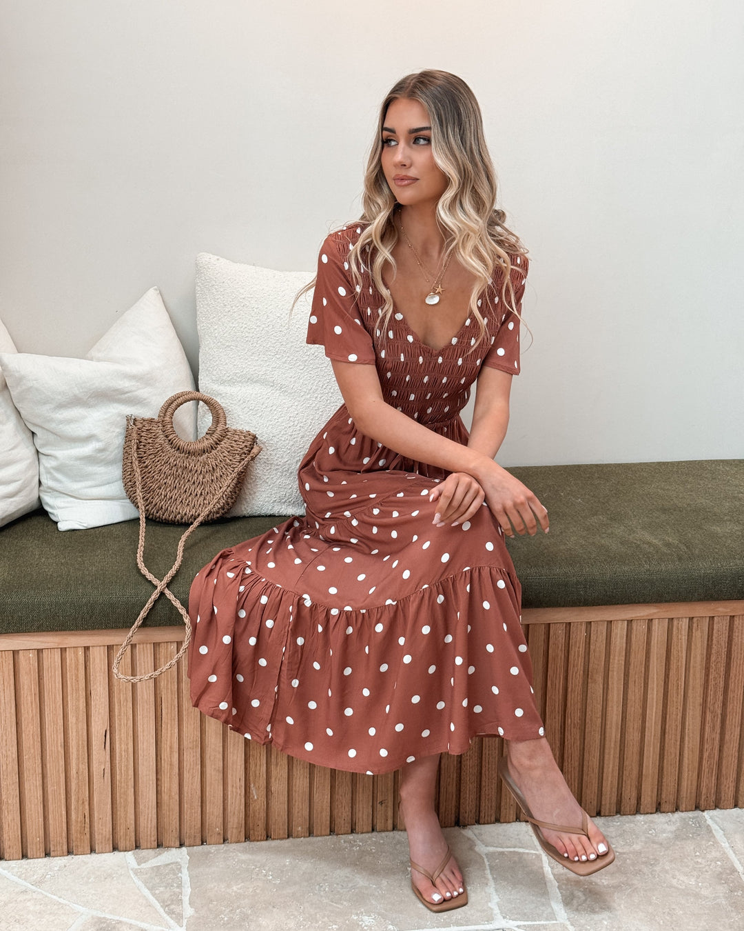 Dames | Midaxi Jurk | V-hals | Fluttermouwen | Smock Bustier | Tailleband | Gelaagde Rok