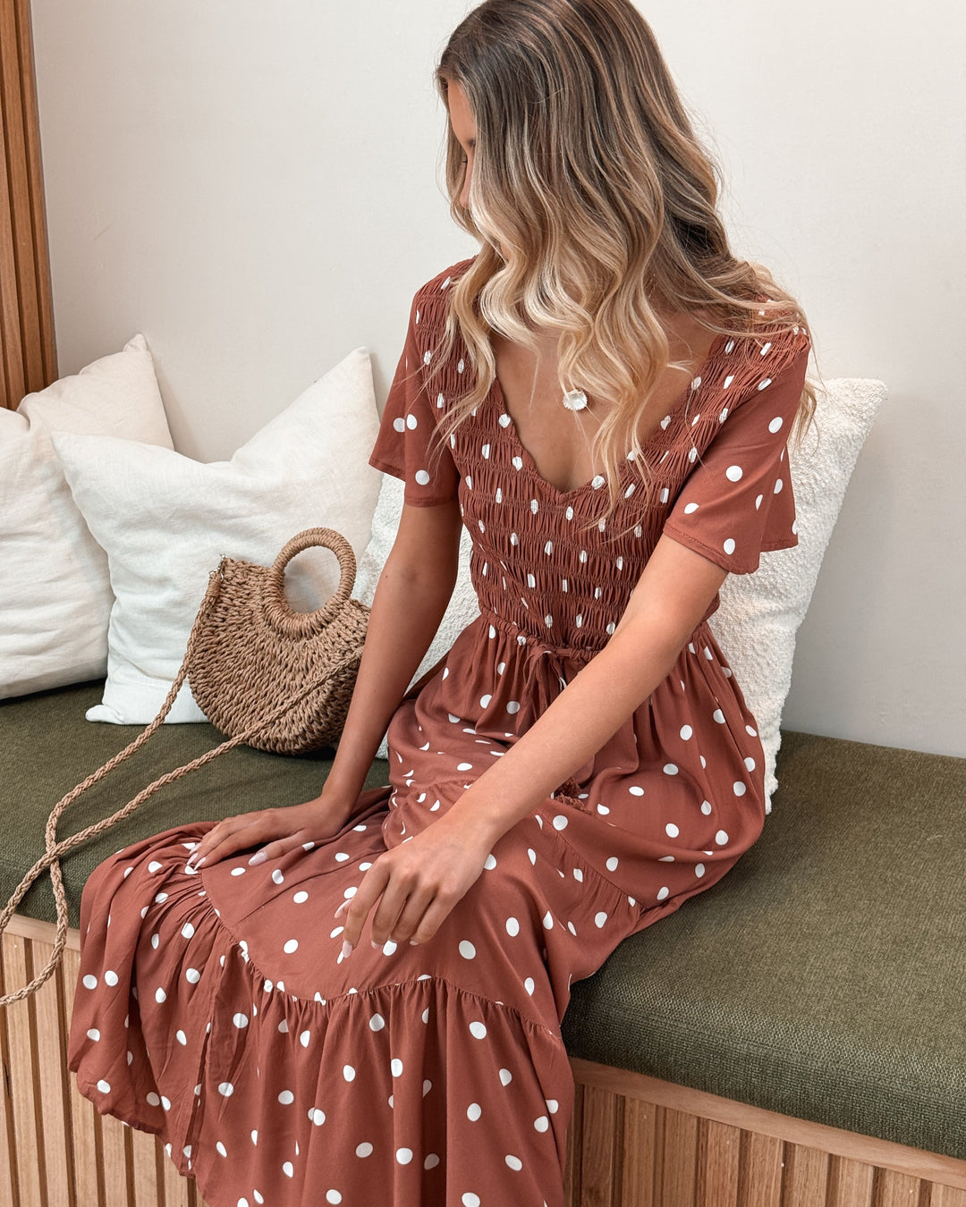 Dames | Midaxi Jurk | V-hals | Fluttermouwen | Smock Bustier | Tailleband | Gelaagde Rok