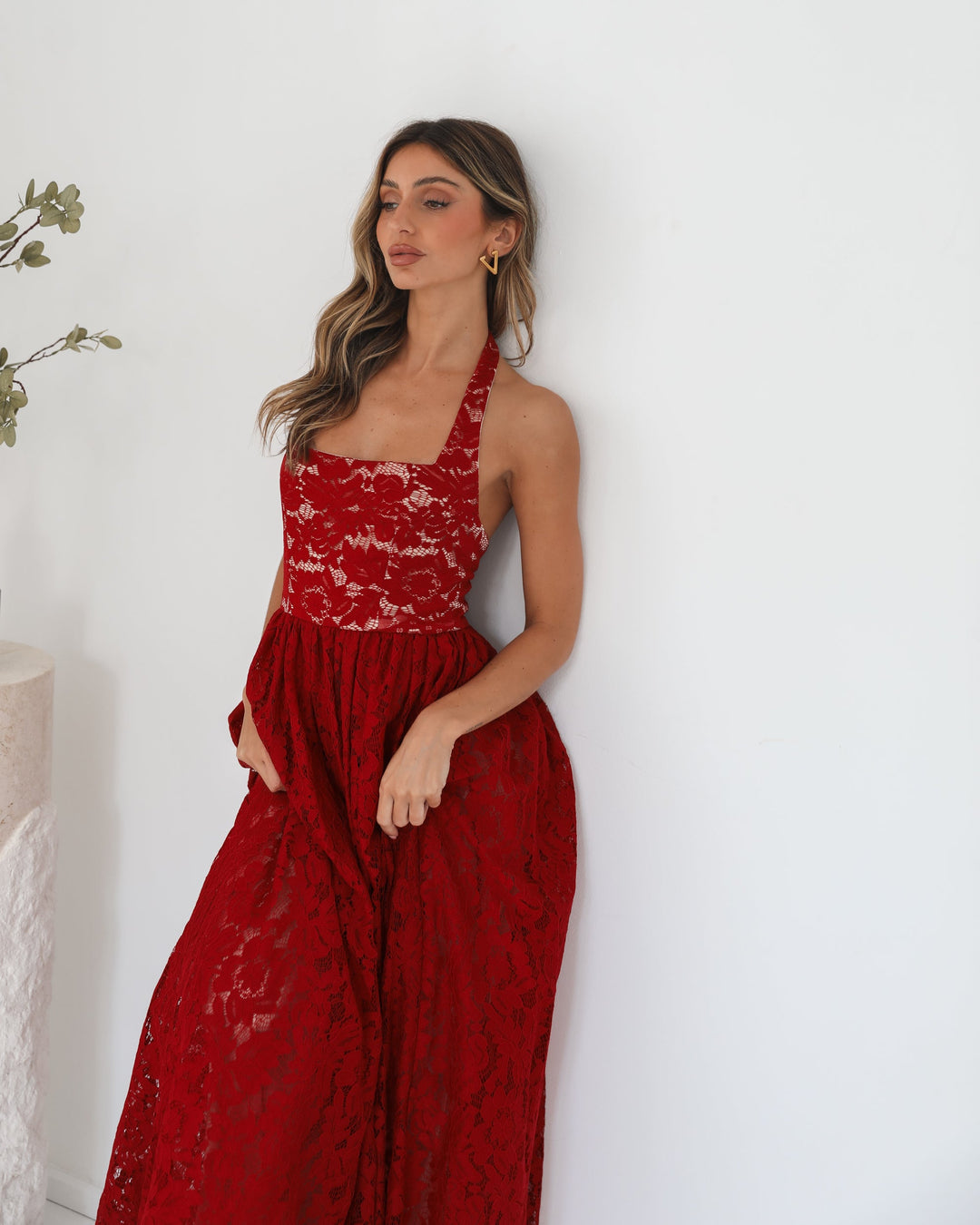 Halternek | Dames | Shira Jurk | Rode Print | Vloeiende Rok | Maxi Lengte