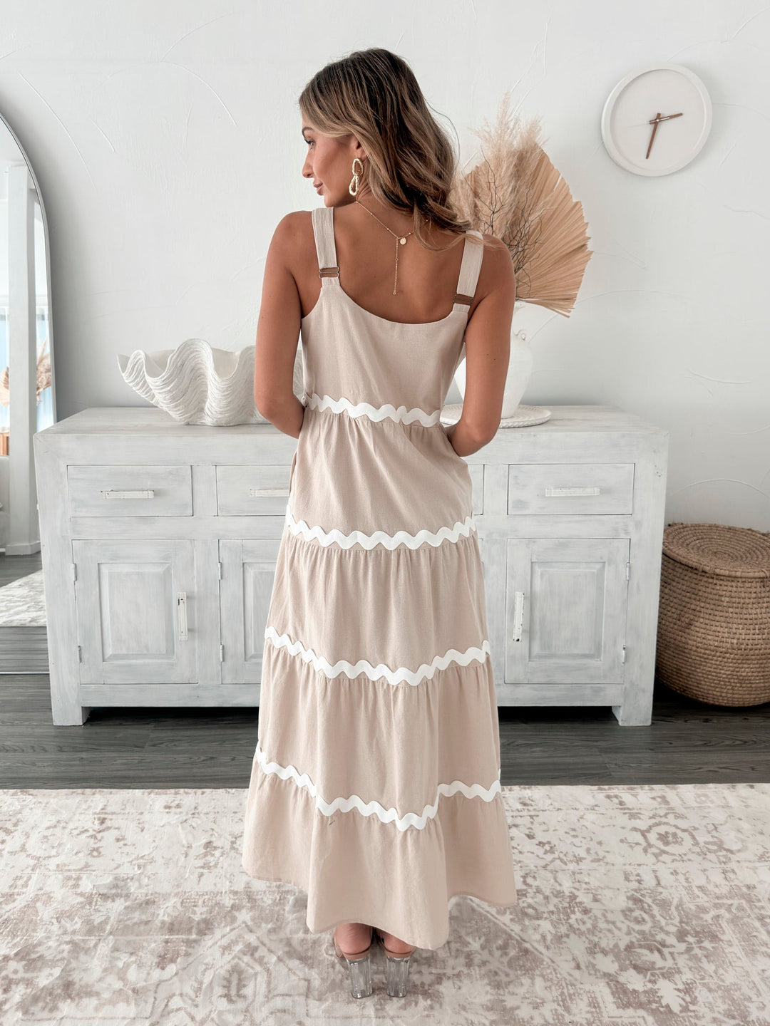 Dames | Taline Jurk | Beige Multi | Brede Banden | Vierkante Halslijn | Maxi Lengte