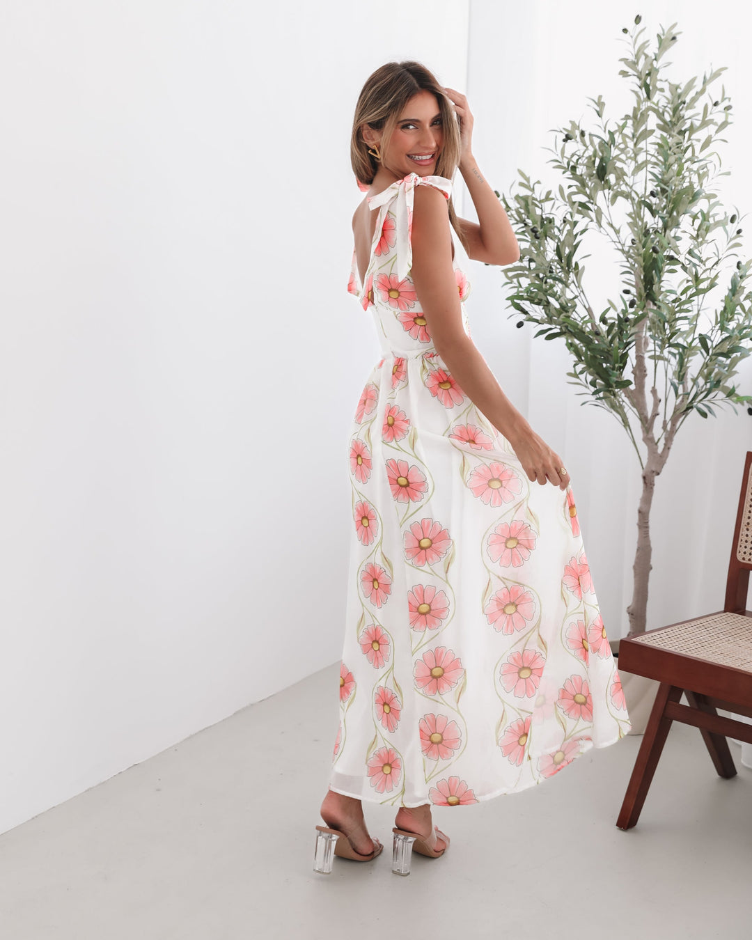 Dames | Vivia Jurk | Strikbandjes | Diepe Halslijn | Smocking Taille | Maxi Lengte