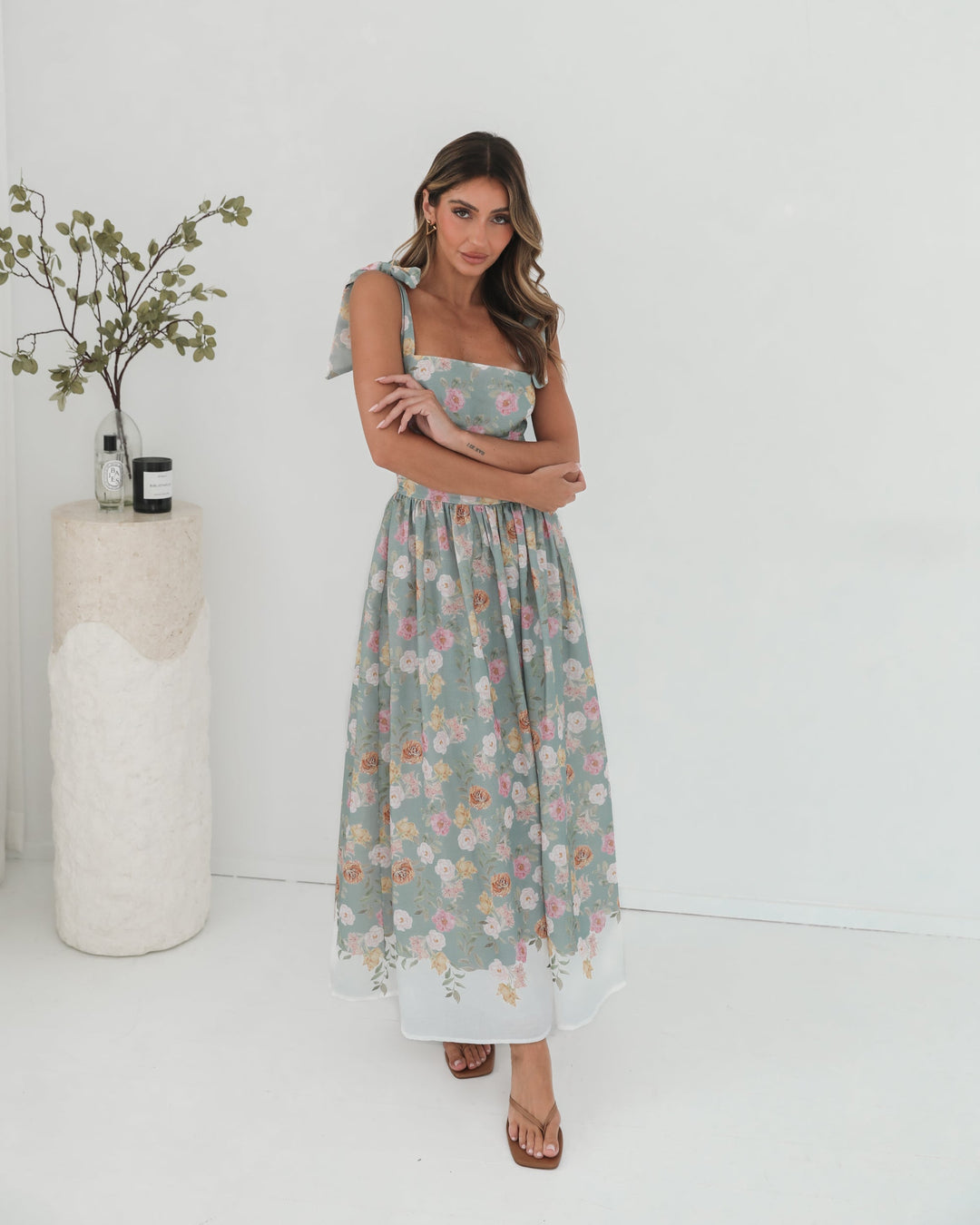 Muntbloem | Dames | Zyrelise Jurk | Strikbandjes | Vierkante Halslijn | Maxi Lengte