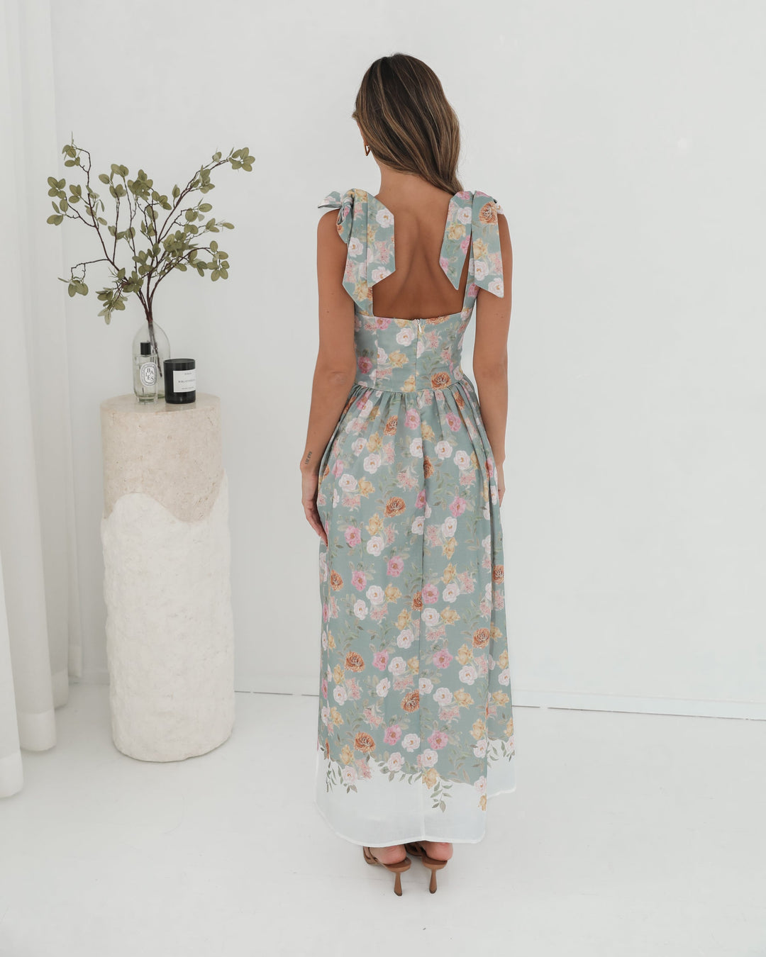 Muntbloem | Dames | Zyrelise Jurk | Strikbandjes | Vierkante Halslijn | Maxi Lengte