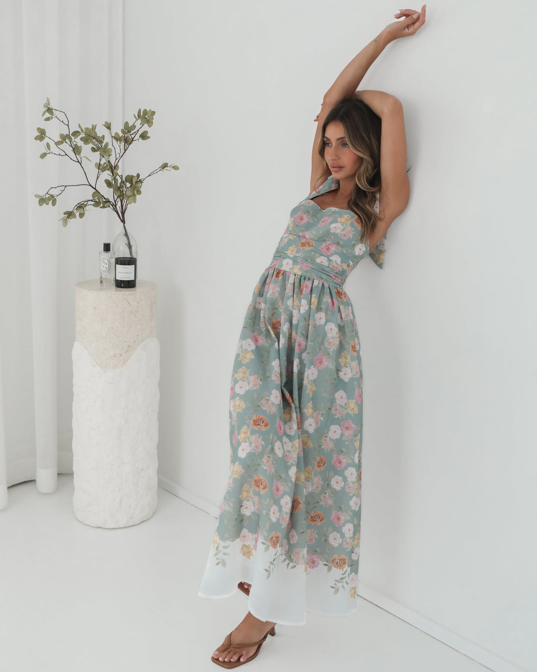 Muntbloem | Dames | Zyrelise Jurk | Strikbandjes | Vierkante Halslijn | Maxi Lengte