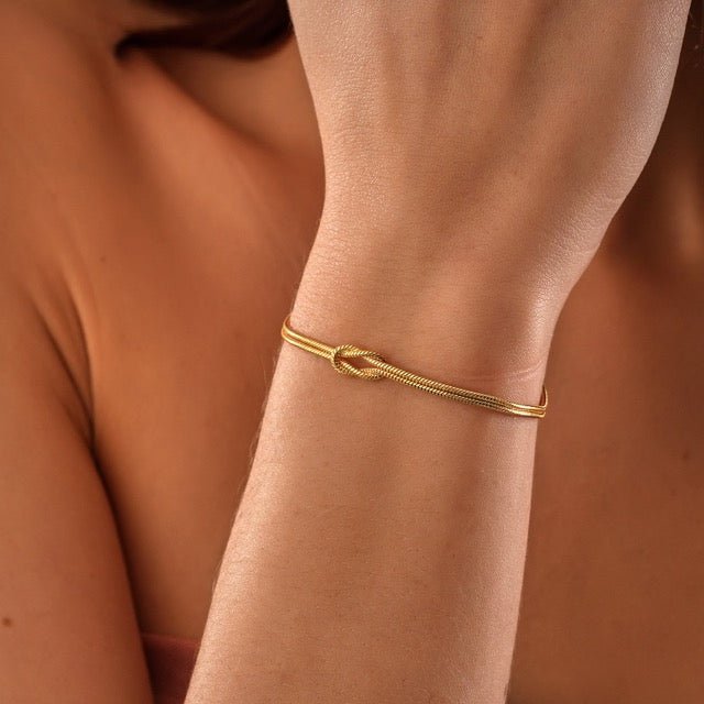 Elegante Minimalistische Armband met Liefdesknoop voor Vrouwen