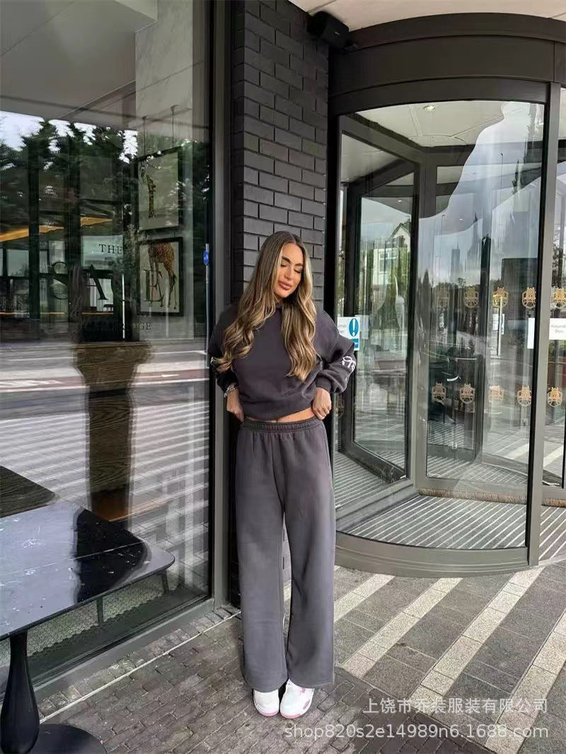 Strik Luxe Trainingspak | Comfort Met Een Vrouwelijke Touch